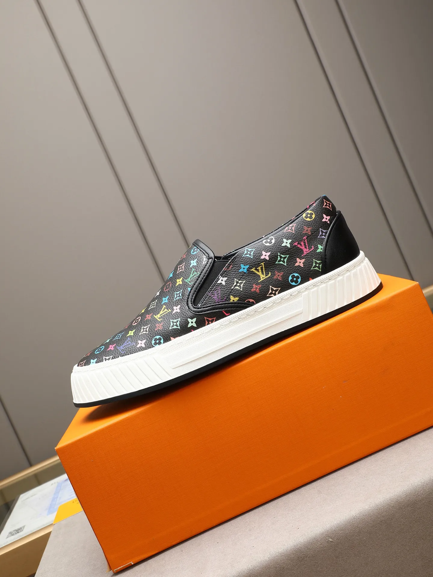 Mainly recommended model 👍👍👍P400 LOUIS VUITTON [Luden Yiwei] - LV upper imported first-layer cowhide combined with LV classic materials 🇩🇪 imported leather lining ➕ non-slip and wear-resistant outsole. Every man's identity is reflected in his elegant and stable upper shoes🚶🏻🚶🏻📯 No matter the wind or rain, the shoe last remains unchanged and can stand the test of time🔍️. ——Code number: 38-44 (45 can be customized)